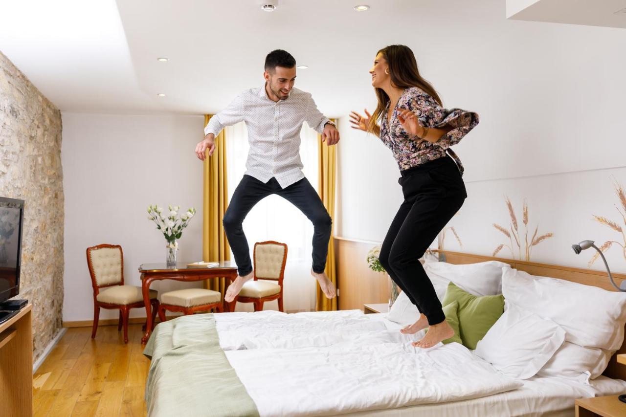 Hotel Historia Malomkert Veszprem Luaran gambar
