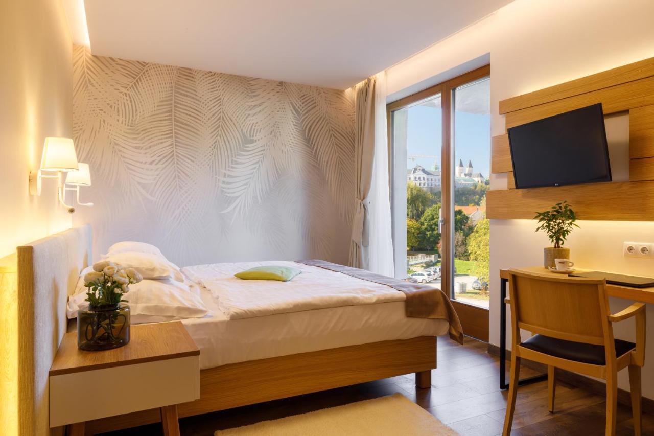 Hotel Historia Malomkert Veszprem Luaran gambar