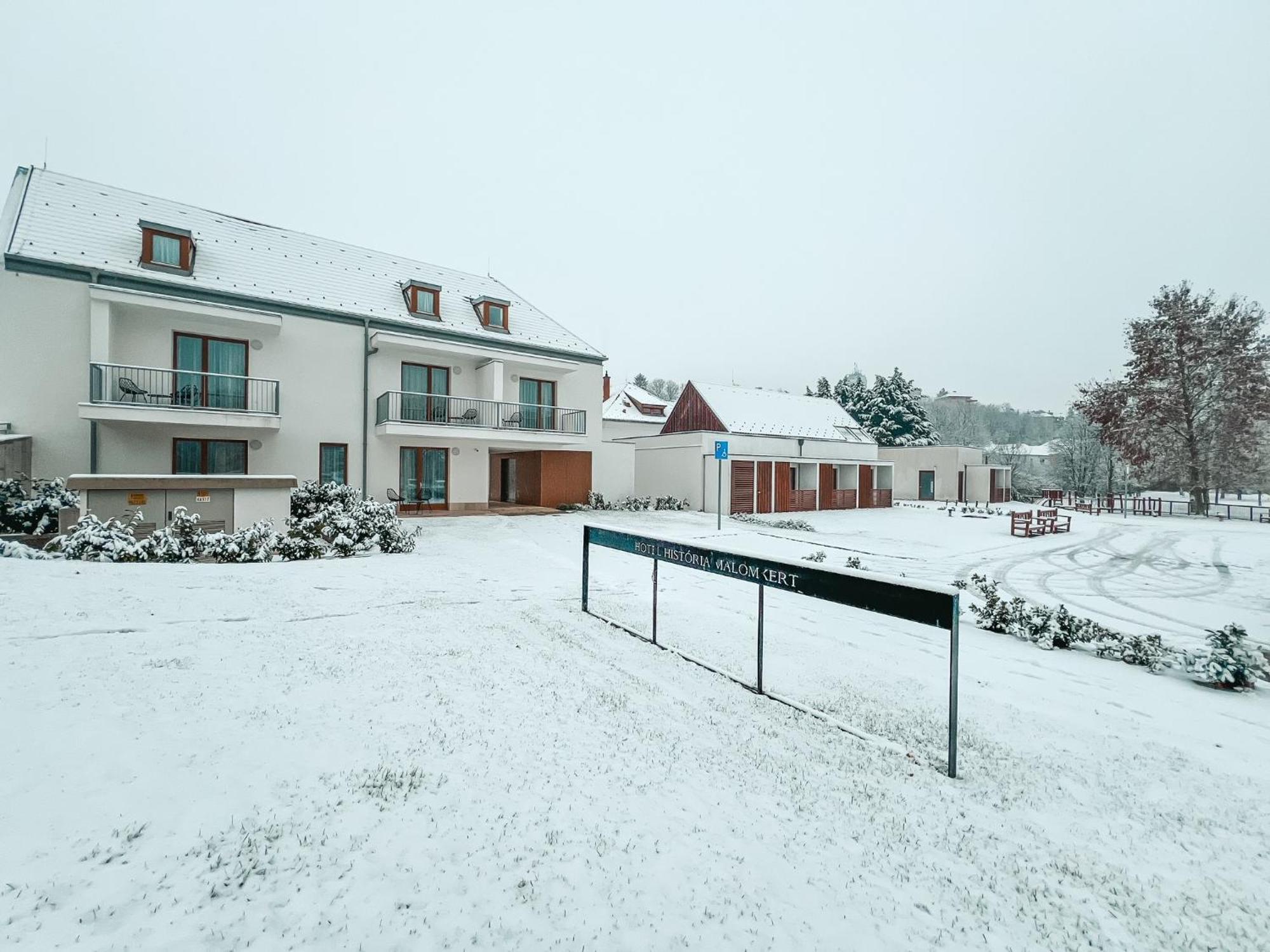 Hotel Historia Malomkert Veszprem Luaran gambar