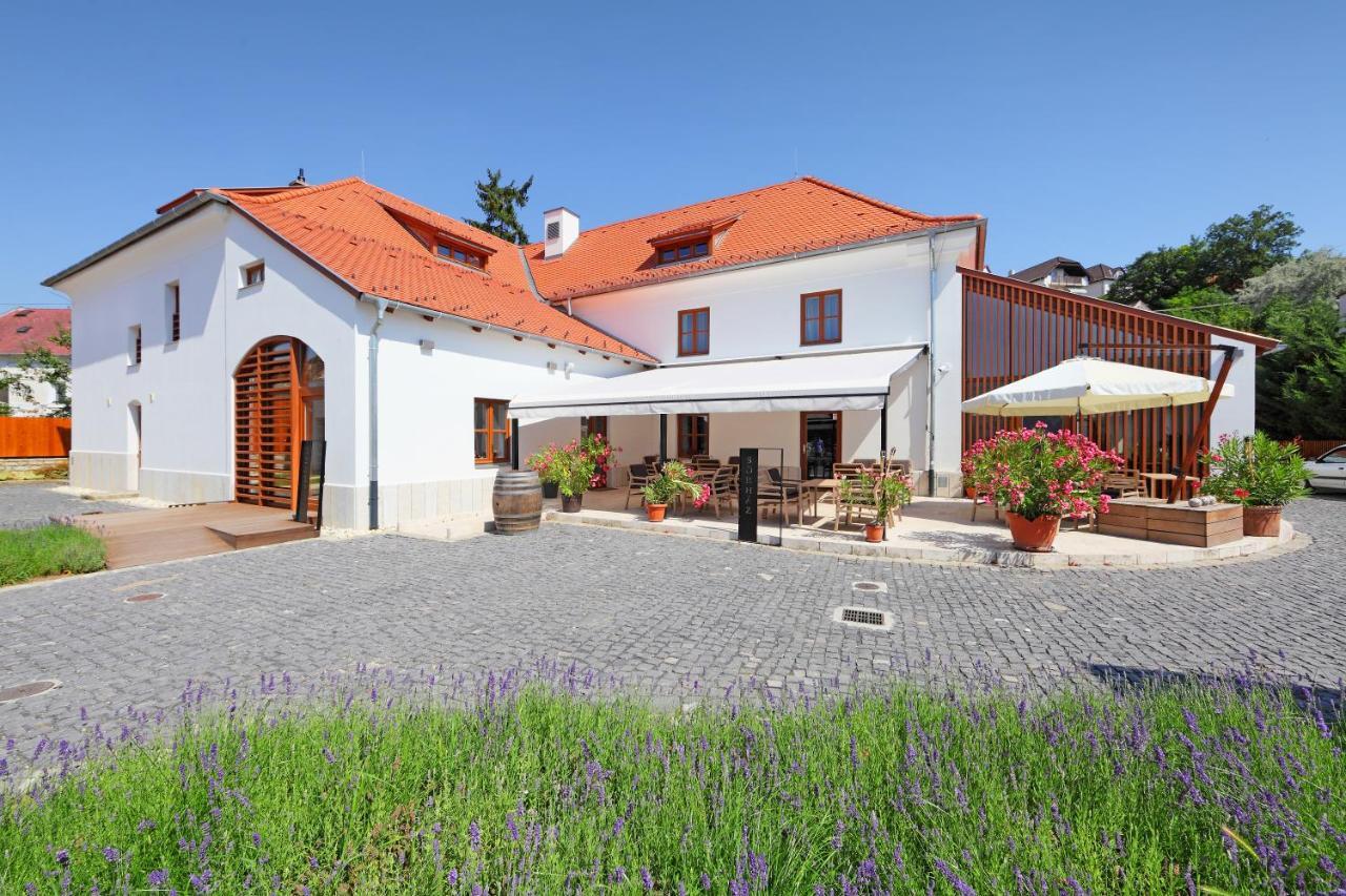 Hotel Historia Malomkert Veszprem Luaran gambar